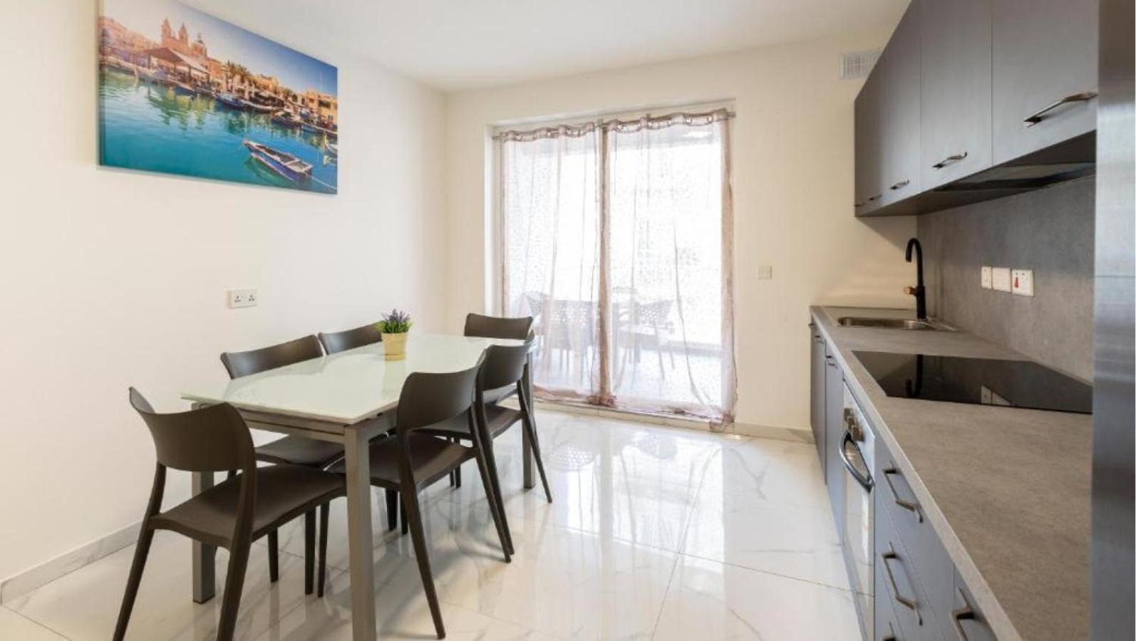 New And Modern Home In Bugibba, Great Location 세인트폴스베이 외부 사진