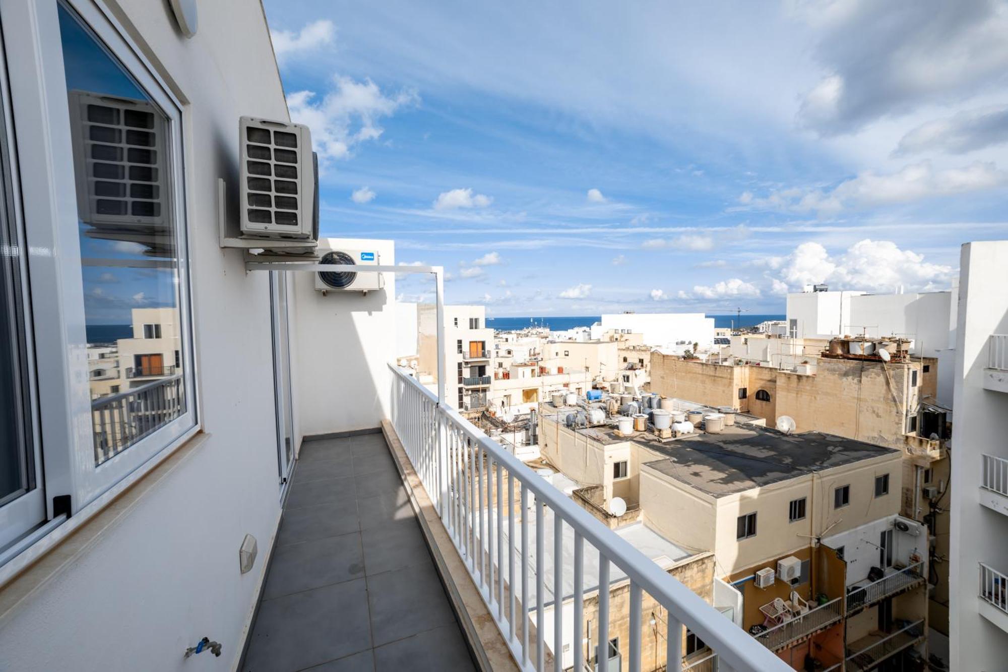 New And Modern Home In Bugibba, Great Location 세인트폴스베이 외부 사진